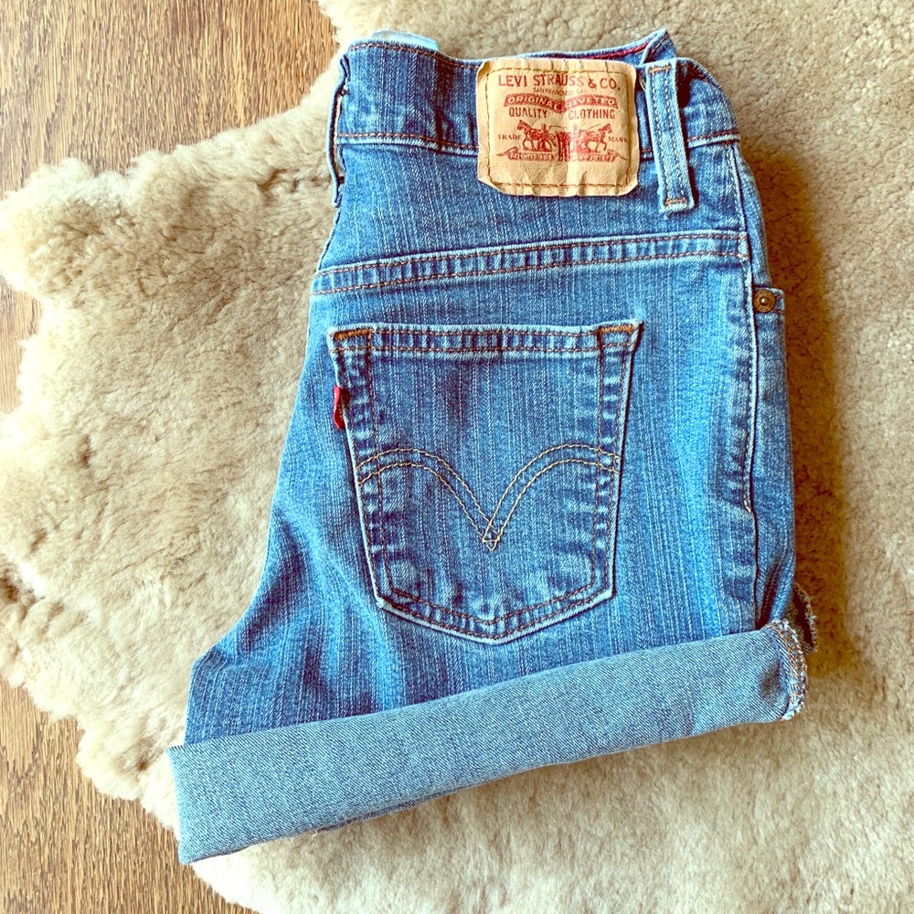 Levi’s Cut Off Shorts 6